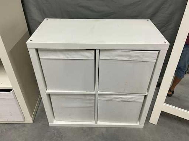 Kasten, spiegel en tafel - afbeelding 2 van  14