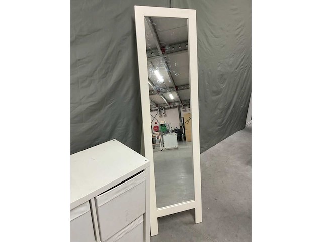 Kasten, spiegel en tafel - afbeelding 4 van  14