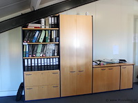 Kastenwand in houtdecor - afbeelding 1 van  7