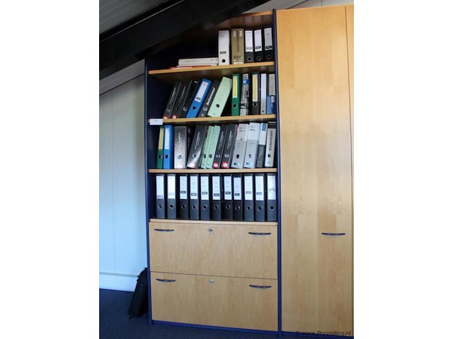 Kastenwand in houtdecor - afbeelding 2 van  7