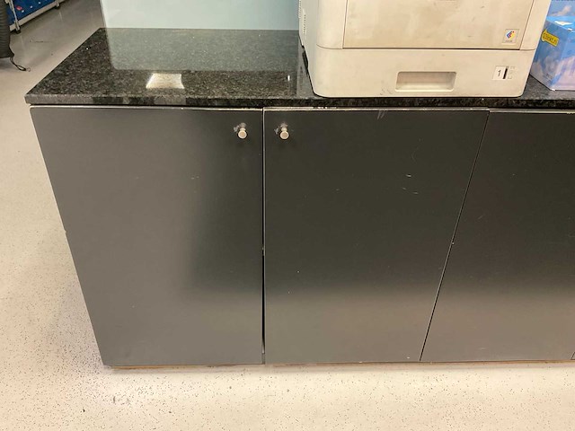 Kastenwand met granieten blad - afbeelding 8 van  13