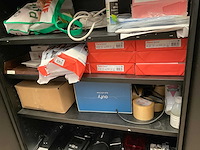 Kast/ladenkast met inhoud. - afbeelding 5 van  9