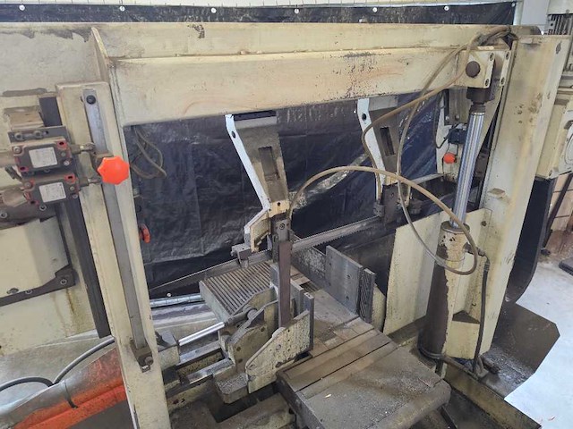 Kasto - 1999 - kastowtin u 4 - verticale bandzaagmachine - afbeelding 8 van  13