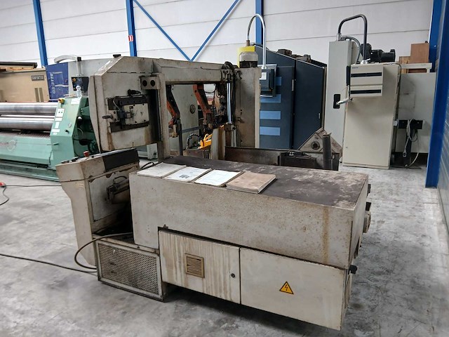 Kasto - 2003 - twin a3 - cnc-bandzaagmachine - afbeelding 4 van  9