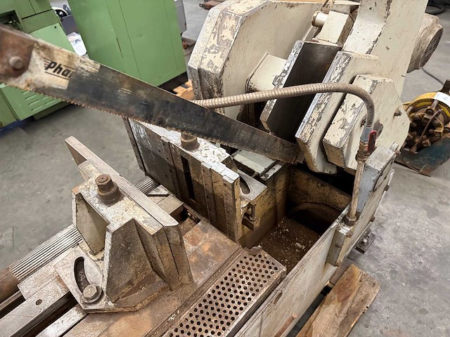 Kasto - 450 - beugelzaagmachine - afbeelding 5 van  8