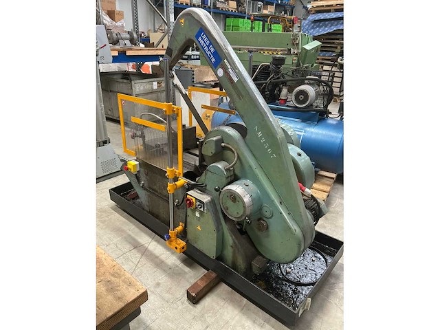 Kasto beugelzaagmachine - afbeelding 10 van  12