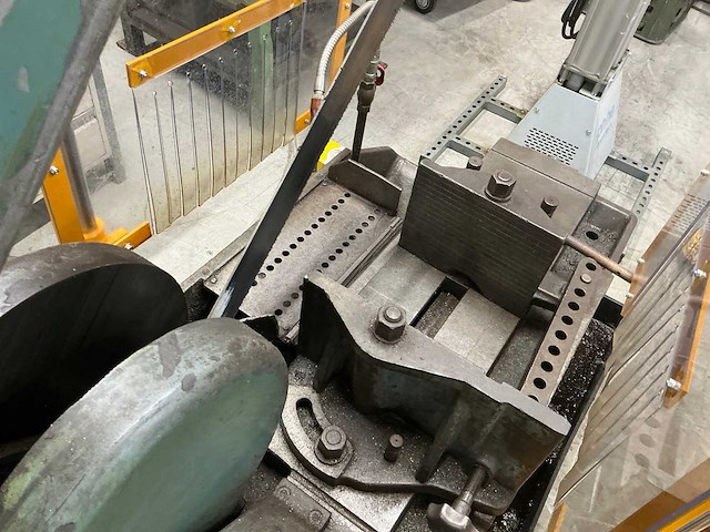 Kasto beugelzaagmachine - afbeelding 12 van  12