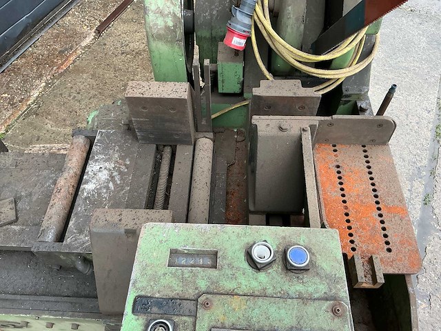 Kasto beugelzaagmachine - afbeelding 1 van  11