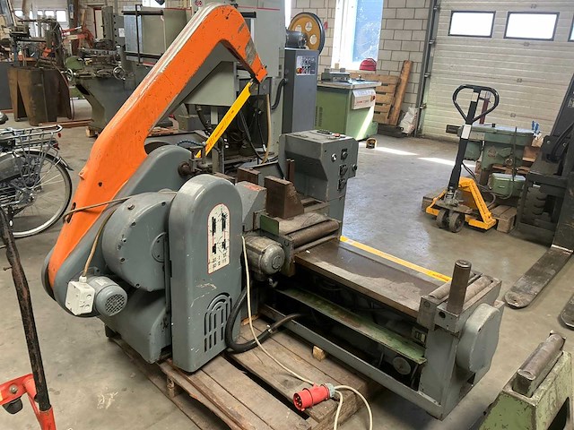 Kasto beugelzaagmachine - afbeelding 8 van  8