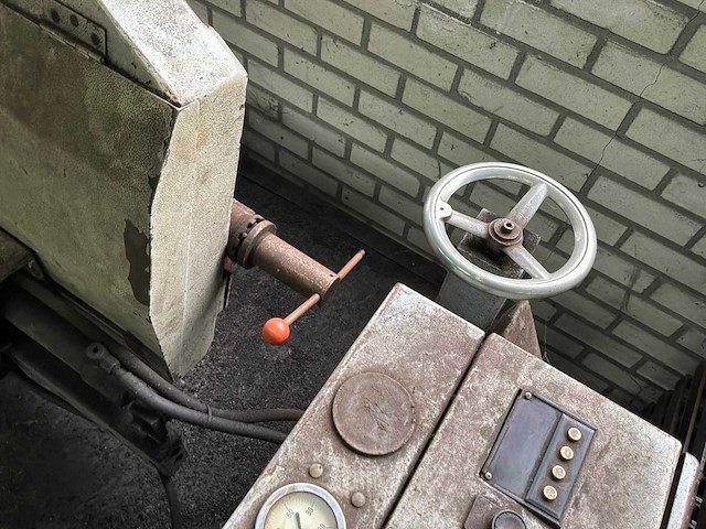 Kasto horizontale metaalbandzaagmachine - afbeelding 8 van  9