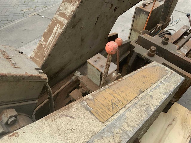 Kasto v2523 beugelzaagmachine - afbeelding 9 van  19