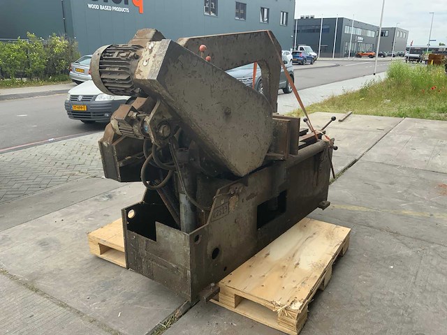 Kasto v2523 beugelzaagmachine - afbeelding 13 van  19