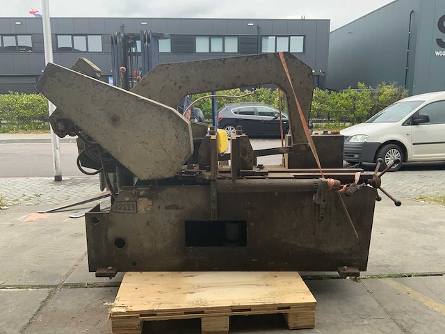 Kasto v2523 beugelzaagmachine - afbeelding 17 van  19
