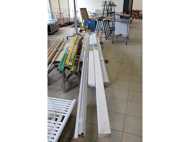 Kastschuifrailsystemen in diverse maten en uitvoeringen. 4 stuks. - afbeelding 2 van  3