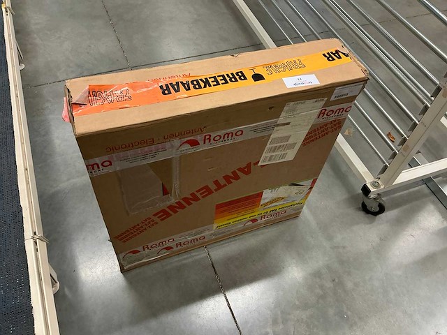 Kathrein bas-60 schotelantenne - afbeelding 1 van  3