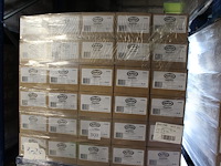 Katja biggetjes op pallet. 90 dozen a 22 zakjes. tht 8-25. - afbeelding 1 van  2