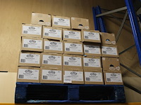 Katja regenboog geluk op pallet. 65 dozen a 22 zakjes. tht 9-25. - afbeelding 1 van  2