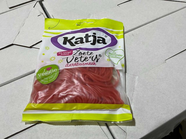 Katja zoete veters zoetwaren snoepgoed - afbeelding 1 van  8