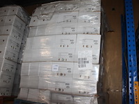 Katja zure matten regenboog op pallet. 180 dozen a 15 zakjes. tht 10-25. - afbeelding 1 van  3