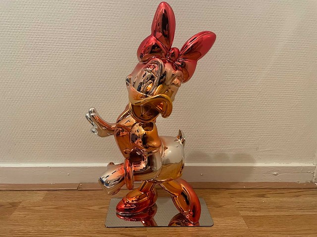 Katrien duck sculptuur lior24 - afbeelding 6 van  13