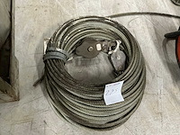 Katrol met staalkabel - afbeelding 1 van  4