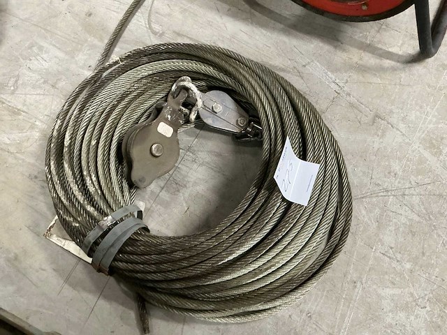 Katrol met staalkabel - afbeelding 2 van  4