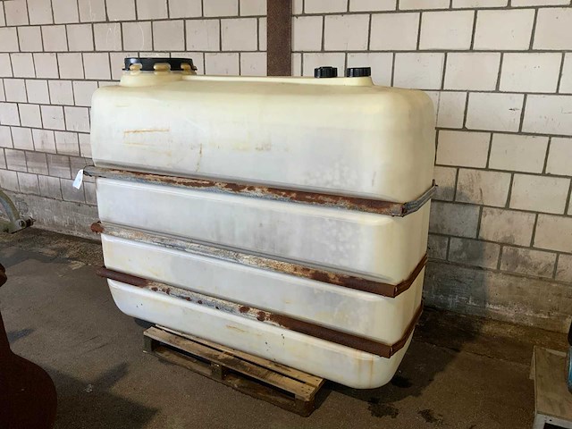 Kautex kunststof opslagtank - afbeelding 1 van  5