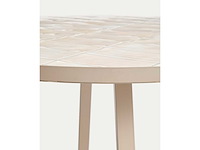 Kave home - tella - ronde tuintafel van gegalvaniseerd staal en beige tegels ø90 cm - afbeelding 5 van  6