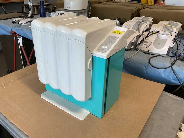 Kavo quattrocare cleaning/lubricating unit - afbeelding 1 van  7