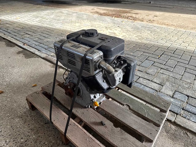 Kawasaki - fe250 - benzinemotor - afbeelding 4 van  9