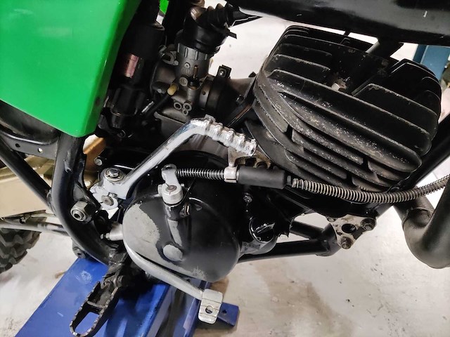 Kawasaki - kx 125 - crosser motorfiets - afbeelding 8 van  9