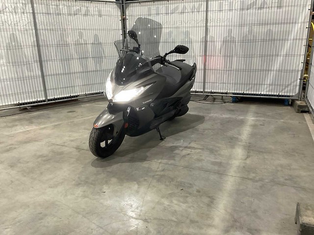 Kawasaki - scooter - j300 abs se - motorscooter - afbeelding 1 van  15