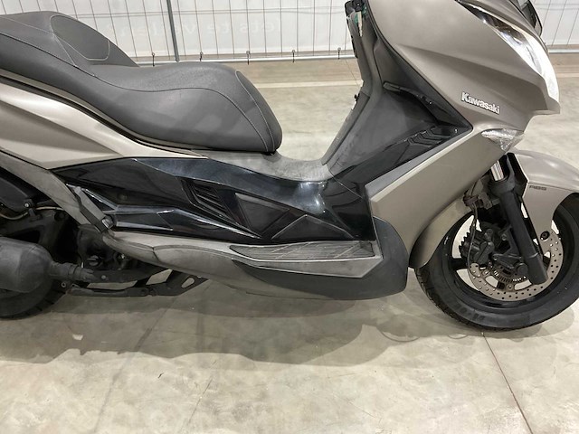 Kawasaki - scooter - j300 abs se - motorscooter - afbeelding 15 van  15