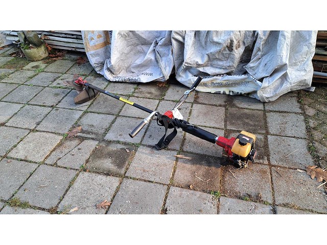 Kawasaki - td 33 - bosmaaier - afbeelding 1 van  3