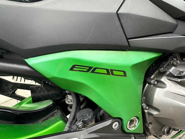 Kawasaki - tour - z 800 abs - 90-mj-nv - afbeelding 23 van  24