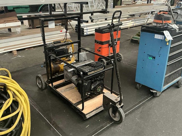 Kawasaki fe 250 stroomaggregaat - afbeelding 1 van  7