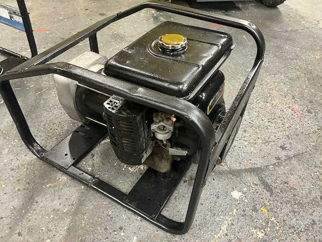 Kawasaki fg230 stroomgenerator - afbeelding 1 van  7