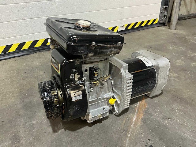Kawasaki fg230 stroomgenerator - afbeelding 1 van  6