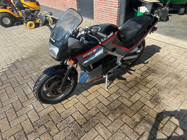Kawasaki gpz 500 motorfiets - afbeelding 1 van  6