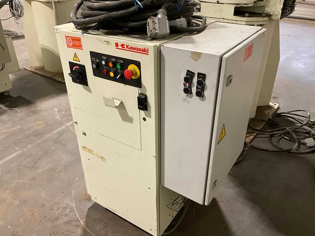 Kawasaki industriële robot - afbeelding 4 van  7