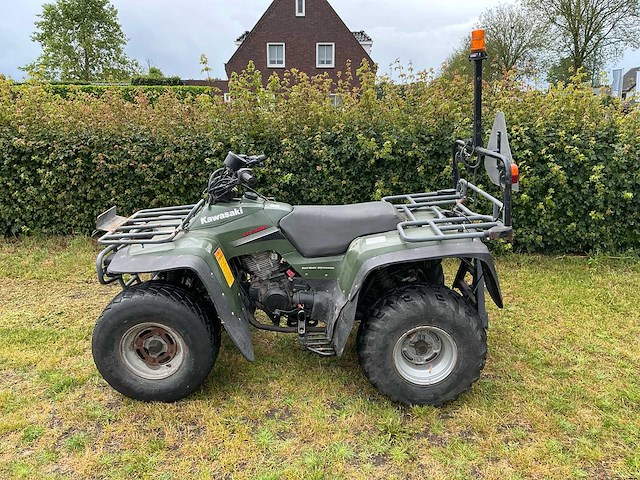 Kawasaki klf 300b quad - afbeelding 12 van  21