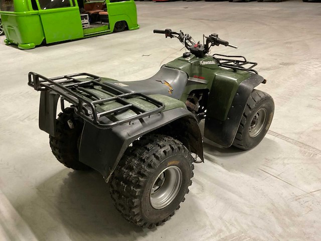 Kawasaki klf300 quad - afbeelding 12 van  16