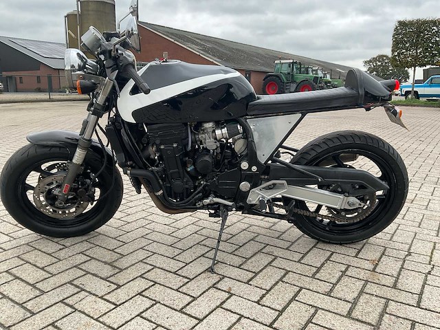 Kawasaki sport 750 motorfiets - afbeelding 9 van  10