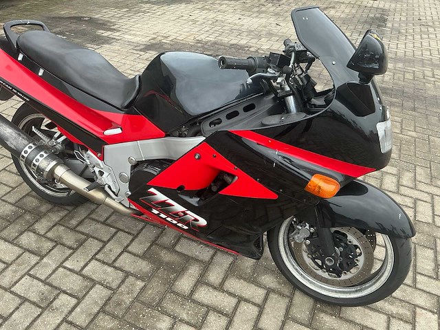 Kawasaki sport motorfiets - afbeelding 3 van  16