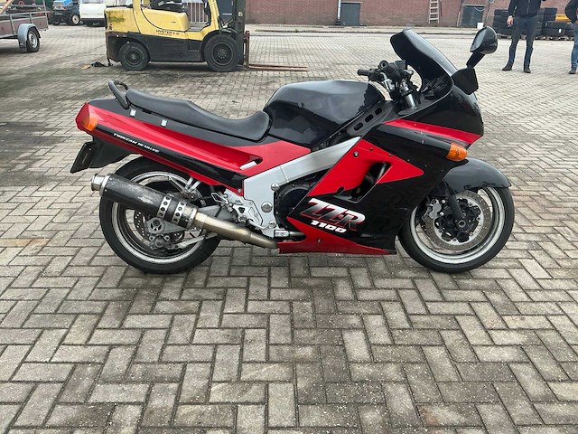 Kawasaki sport motorfiets - afbeelding 10 van  16
