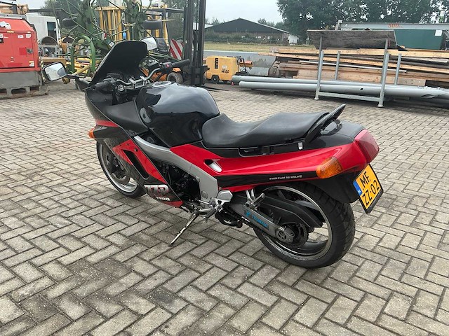 Kawasaki sport motorfiets - afbeelding 12 van  16