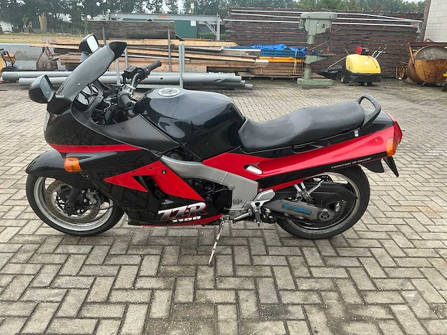 Kawasaki sport motorfiets - afbeelding 13 van  16