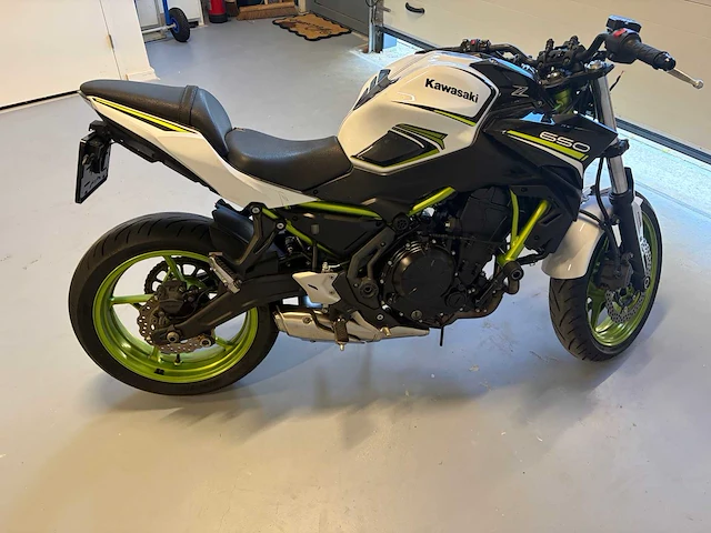 Kawasaki tour z650 motorfiets - afbeelding 30 van  35