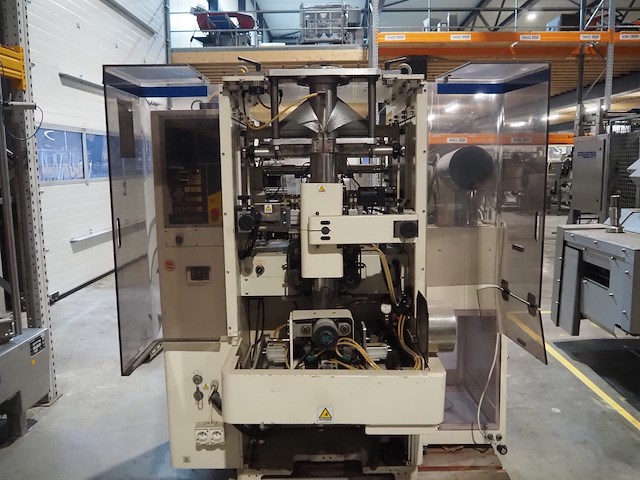 Kawashima - afbeelding 2 van  29