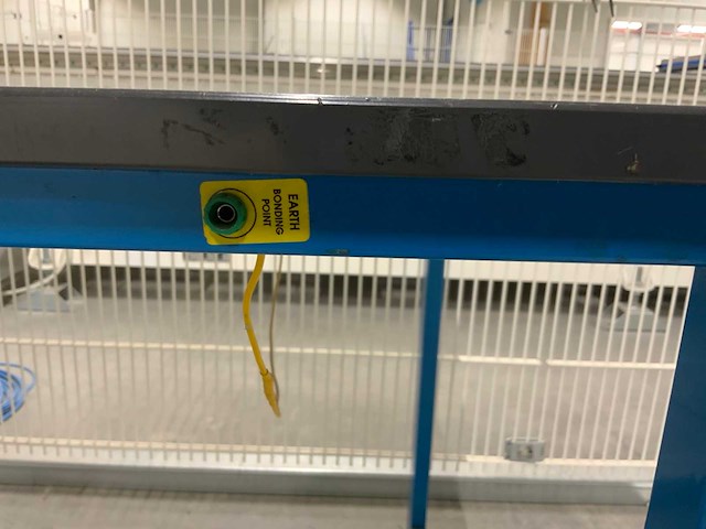 Kaymar - werkbank met 2-delige aarde verbindingspunt en eurokraft werkplaats bureaustoel - afbeelding 4 van  7